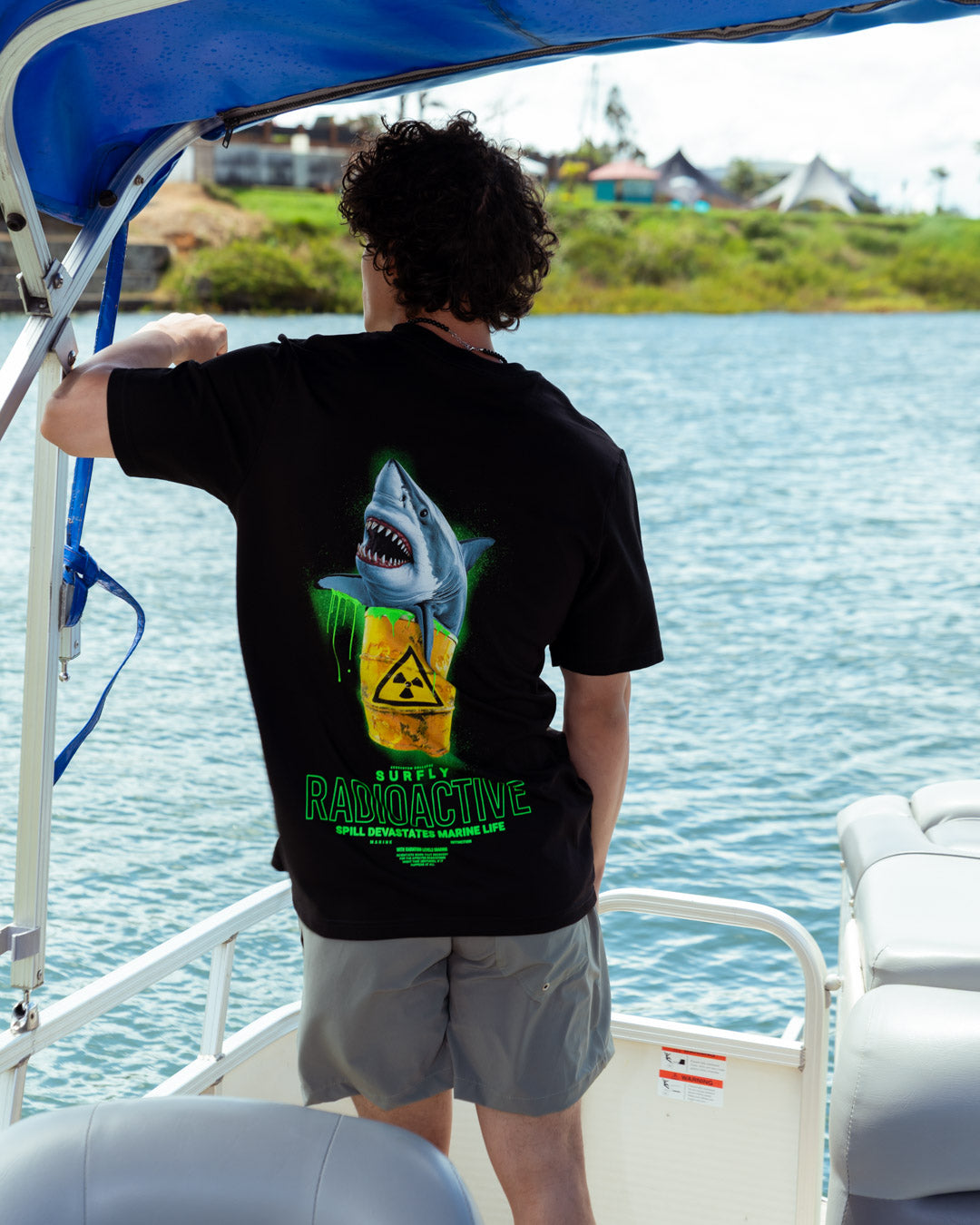 Esqueleto Oversize/ Tiburón Radioactive