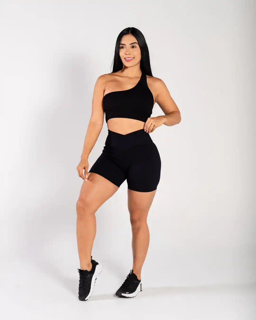Conjunto licra corta y top cruzado