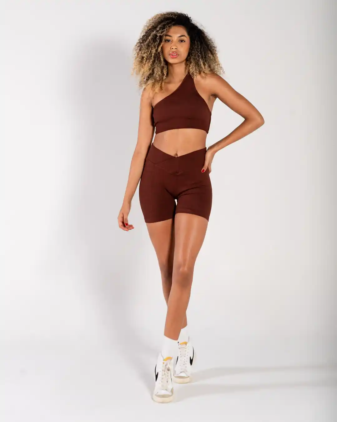 Conjunto licra corta y top cruzado
